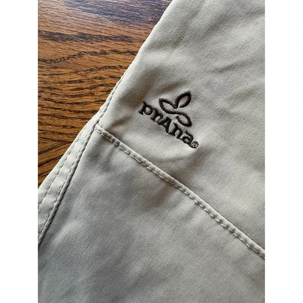 Prana Halle Crop Pants Womens Medium Tan Hiking Capri‎ Cargo Belted Outdoor